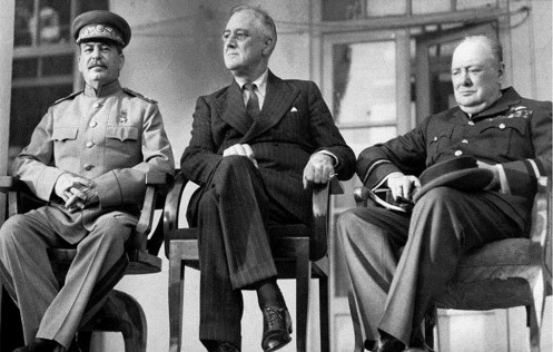 28 НОЯБРЯ 1943 ГОДА В ТЕГЕРАНЕ ВПЕРВЫЕ ВСТРЕТИЛАСЬ 