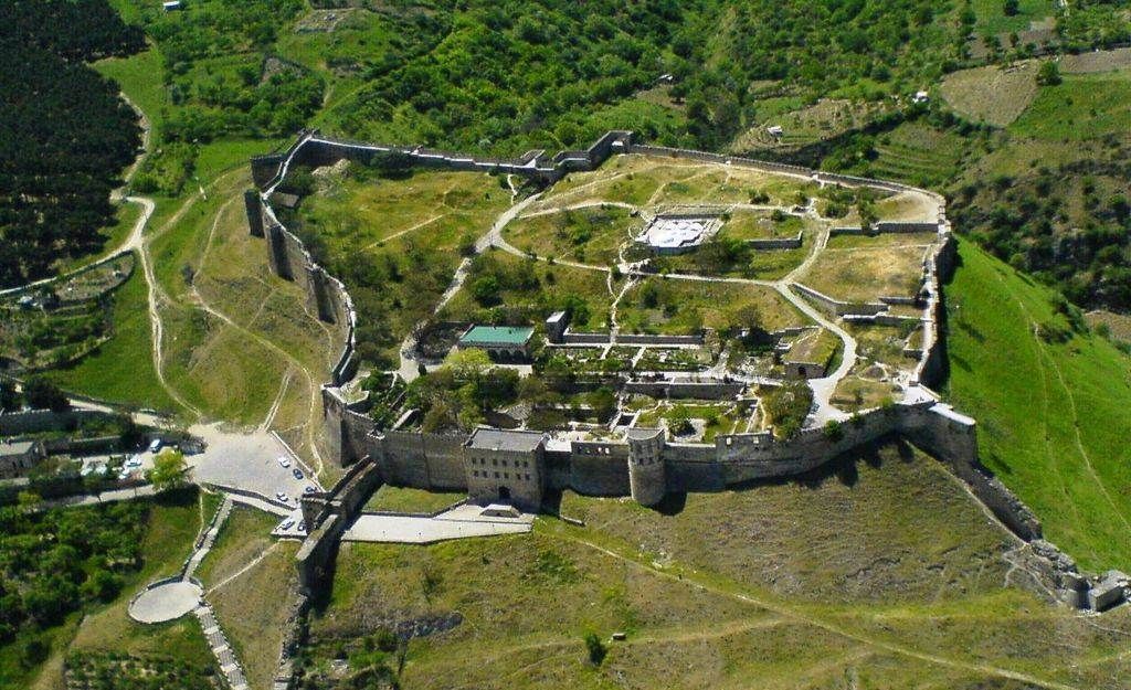 Дербентская крепость Нарын-кала