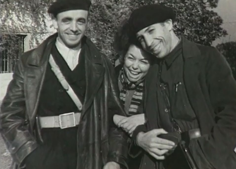 В центре: Паулина Абрамзон. Испания, 1937 г