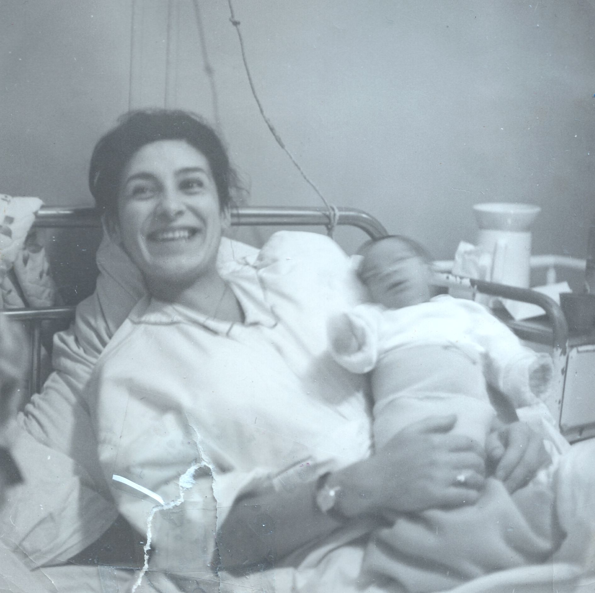 Фатима Салказанова с новорожденным сыном Сашей