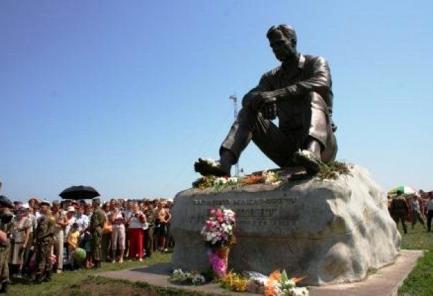 Памятник В.М. Шукшину на горе Пикет.