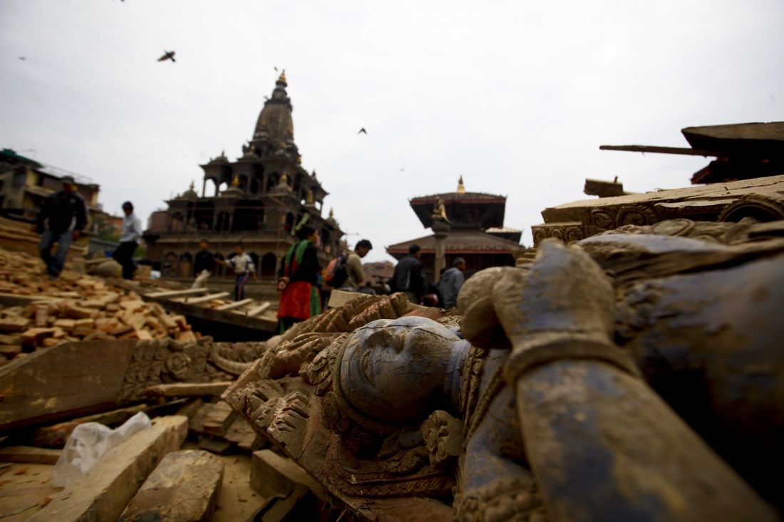 Непал. Страну продолжает непрерывно трясти, что осложняет спасательные работы