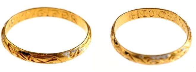 В Ирландии спустя 300 лет нашлось кольцо с древним признанием в любви