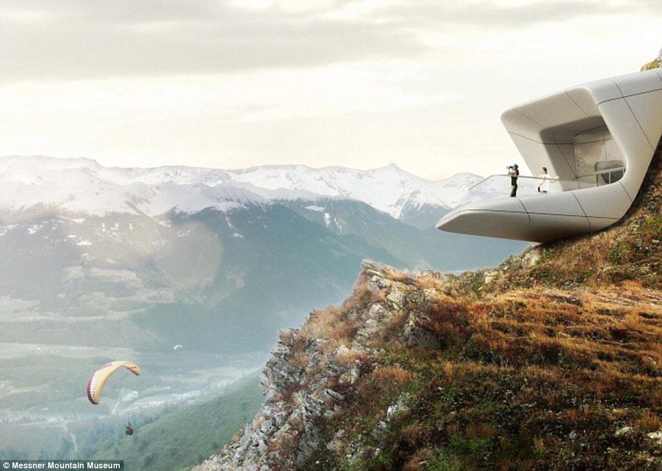 Культура на высоте: альпинист Райнхольд Месснер открыл очередной музей в горах