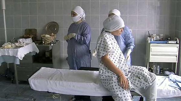 Бывшим ученикам школы № 1 Беслана делают пластические операции в Грозном
