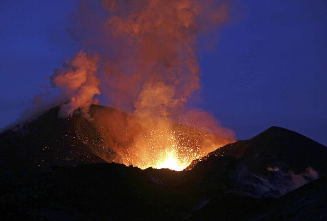 В Японии проснулся крупнейший действующий вулкан Асо