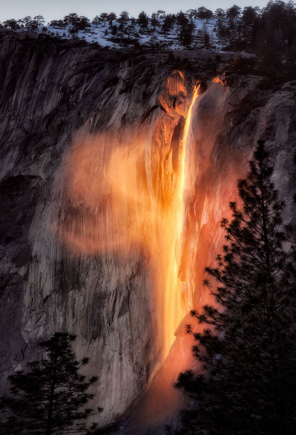 Огненный водопад, Национальный парк Йосемити, Калифорния