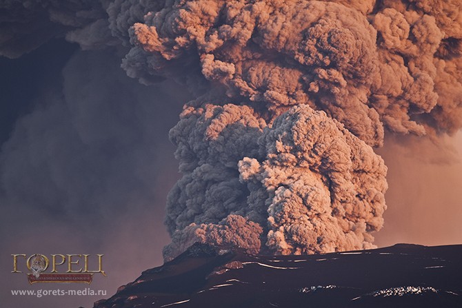 В Исландии полно вулканов, и местные жители активно используют геотермальные источники энергии
