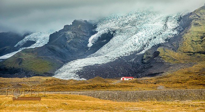Примерно одна десятая часть территории Исландии покрыта ледниками
