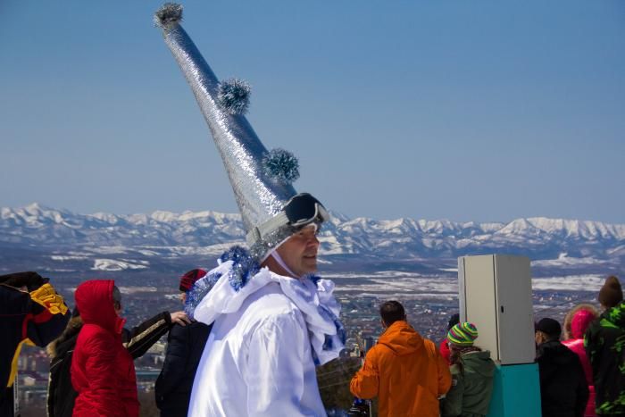 «Снежным карнавалом» закрыли горнолыжный сезон в Южно-Сахалинске