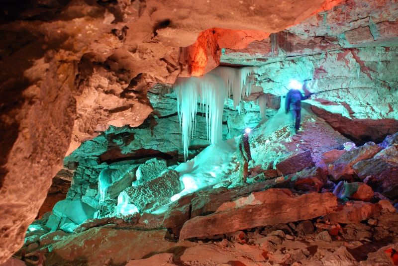 Спелеологи провели субботник в Кунгурской пещере