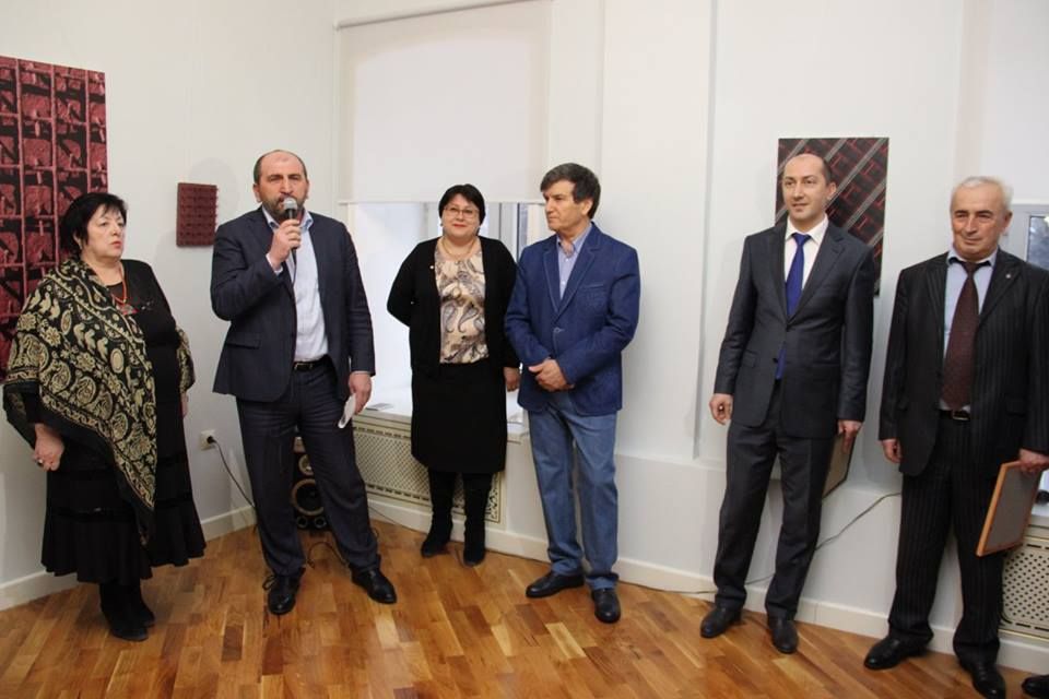 Выставка Апанди Магомедова открылась в Махачкале