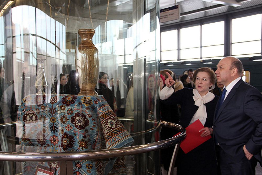 В московском метро открылась выставка народных промыслов Дагестана
