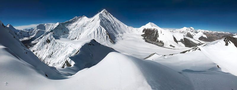 Эверест с Лакпа Ри. Фотовыставка «Гималаи. Тибет»