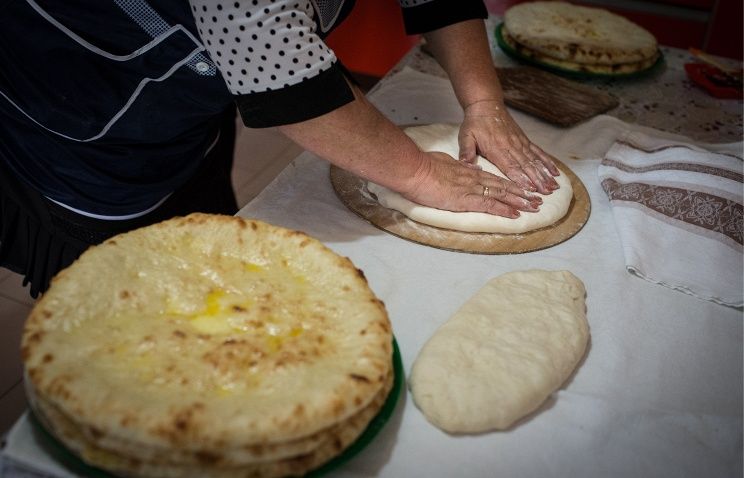 Школьник просить включить осетинские пироги в список ЮНЕСКО