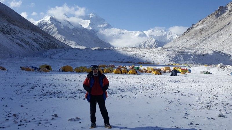 Альпинист из Дагестана впервые покорил Эверест