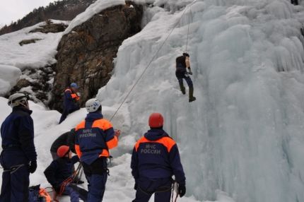Спасатели Чечни прошли подготовку в горах Архыза
