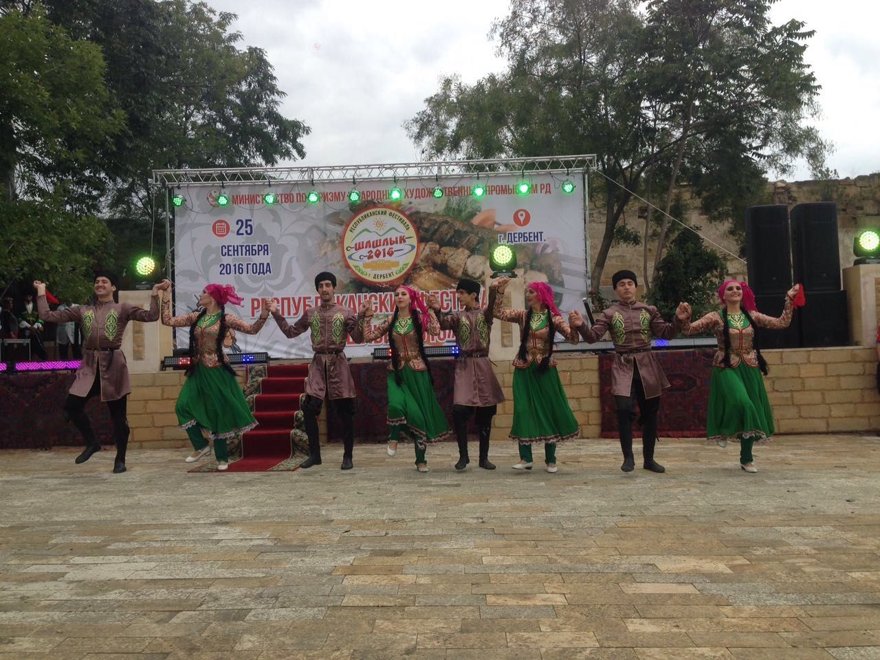 Первый в Дагестане фестиваль шашлыка собрал более 2 тысяч человек